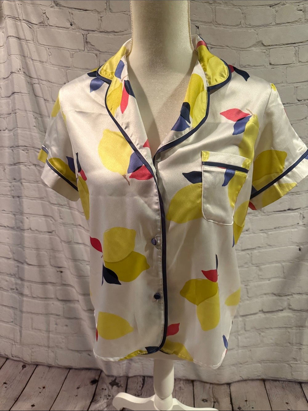 kate spade White Silk-Feel Button Down Top with Yellow Lemon Print
